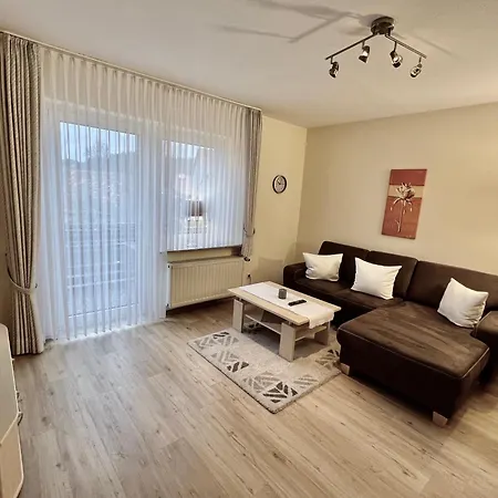 ガストホフ ペンション ウンド フェヴォス ツル ツウィーレ * ヴィリンゲン